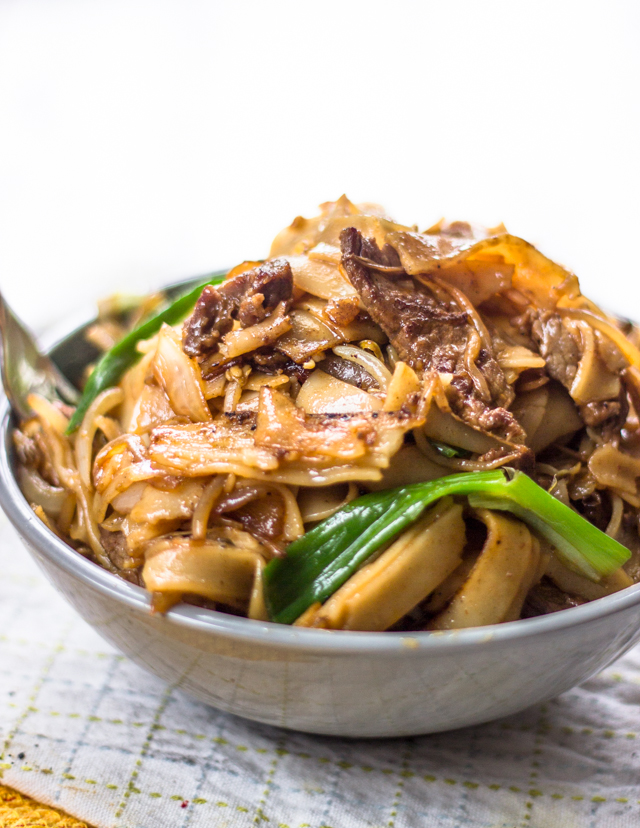 Beef Stir Fry With Flat Rice Noodles Gimme Delicious