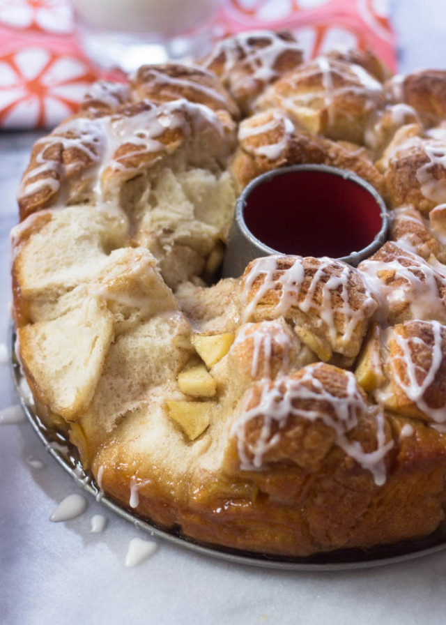 Pull Apart Apple Fritter Monkey Bread | Gimme Delicious