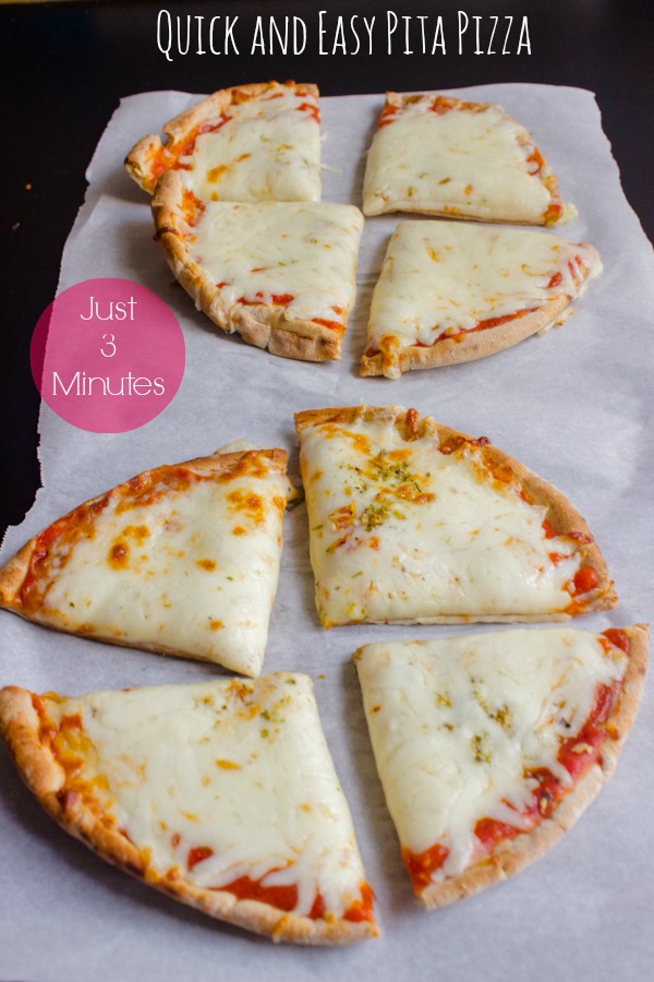 Quick and Easy Pita pizza- Just 3 minutes! 