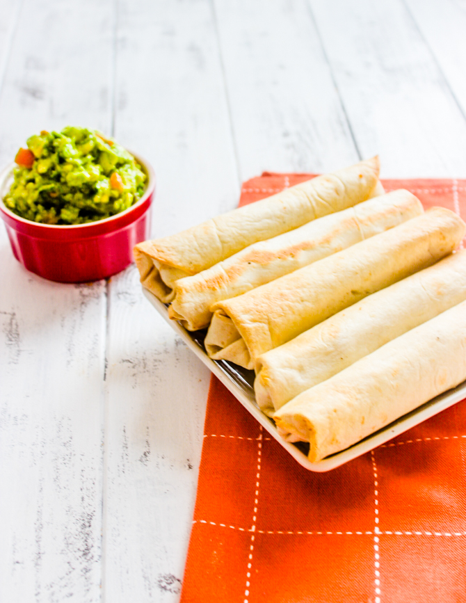3 Ingredient Baked Southwestern Chicken and Cheese Rolls 