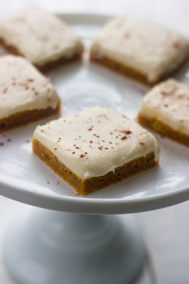 The Best Pumpkin Bars with Cream Cheese Frosting Ever! #easyrecipes #halloweenrecipes 