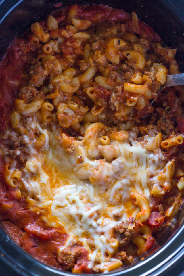 slow cooker ground beef and cheese pasta Gimme Delicious