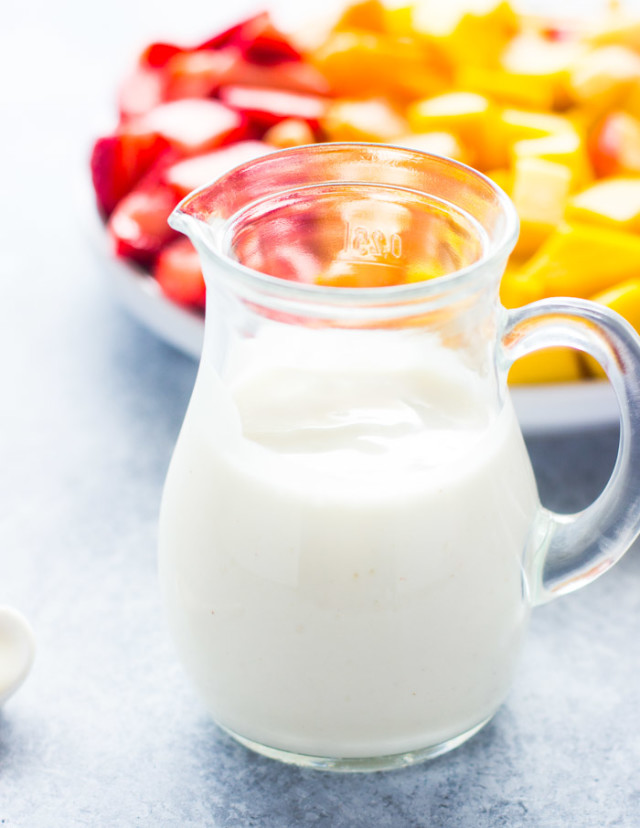 3 Ingredient Healthy Honey Yogurt Fruit Sauce / Dip Gimme Delicious