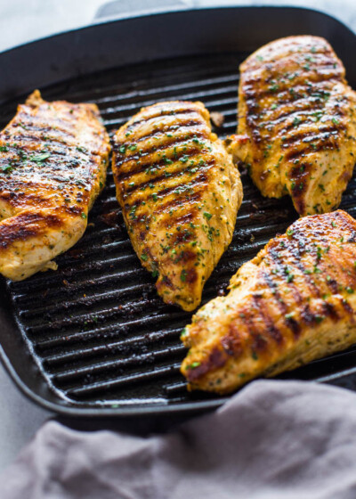 How To Grill Chicken On Stove Top Easy Grill Pan Method Gimme Delicious   Stovetop Grilled Chciekn  400x560 