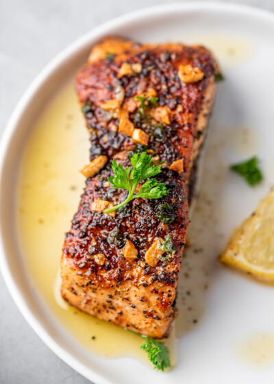 Blackened Salmon with Garlic Lemon Butter | Gimme Delicious