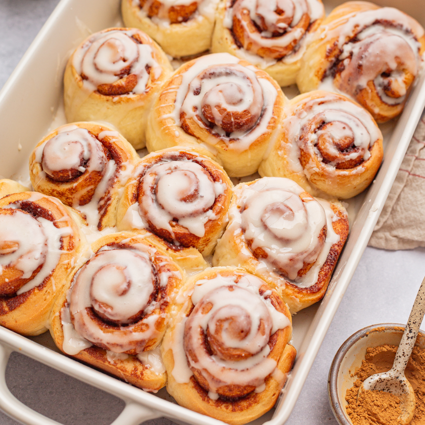 Easy Small Pan Cinnamon Buns - Foodness Gracious